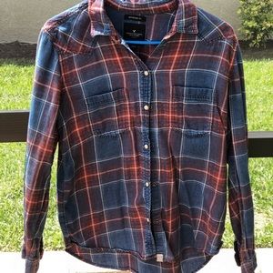 Women’s long sleeve flannel